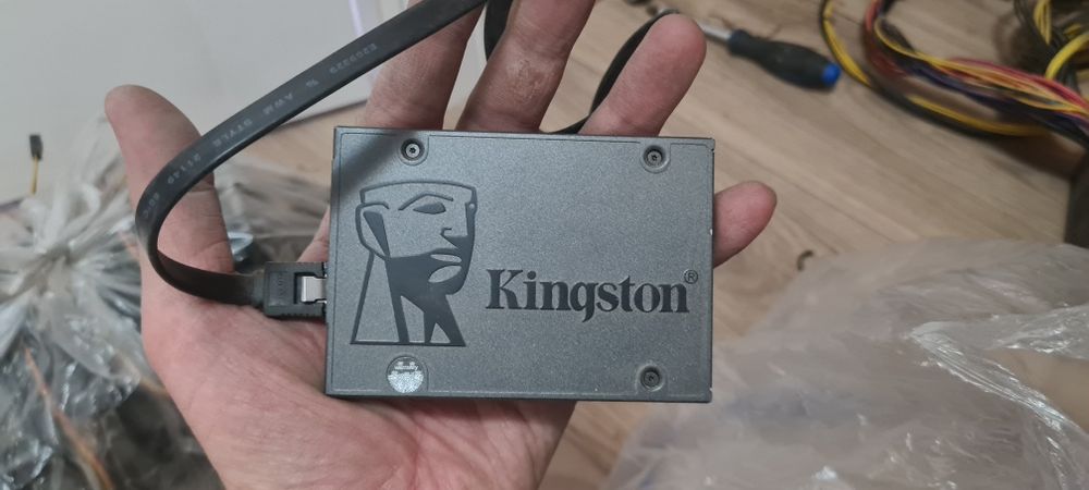 Продам SSD Kingston ёмкость 120ГБ (Gb) , TLC 3D NAND, форм фактор 2.5