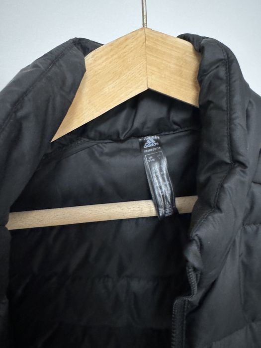 Оригинално дамско яке на Adidas