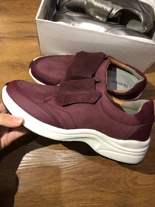 Oyoq kiyim ayollar uchun