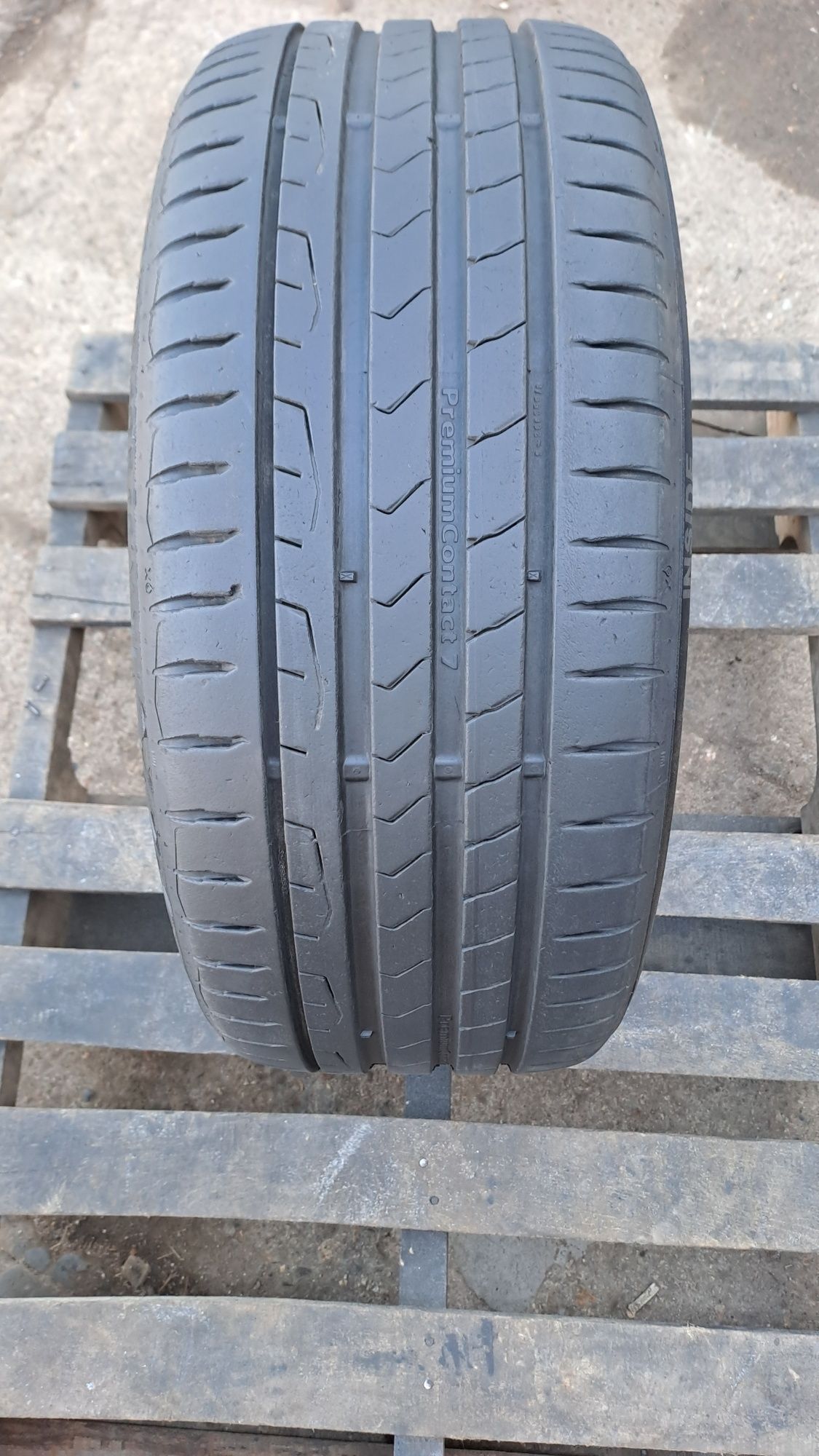 1бр. 2023г.  225/40/18 Continental Conti Premium Contact 7