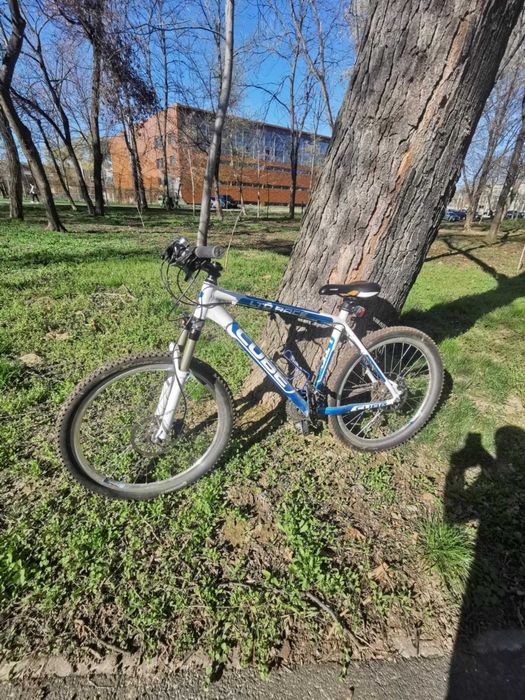 bicicleta cube ltd race