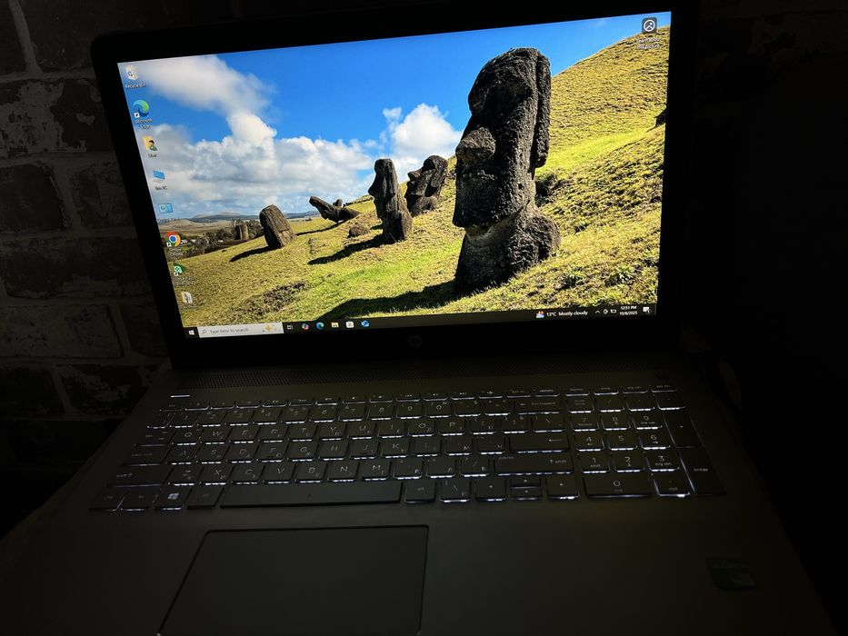 HP Pavilion лаптоп - Intel i5 / 8GB / SSD + HDD / NVIDIA 940 MX