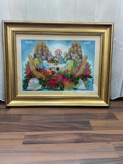 Cămăși mărgele,prosoape ,curele icoane