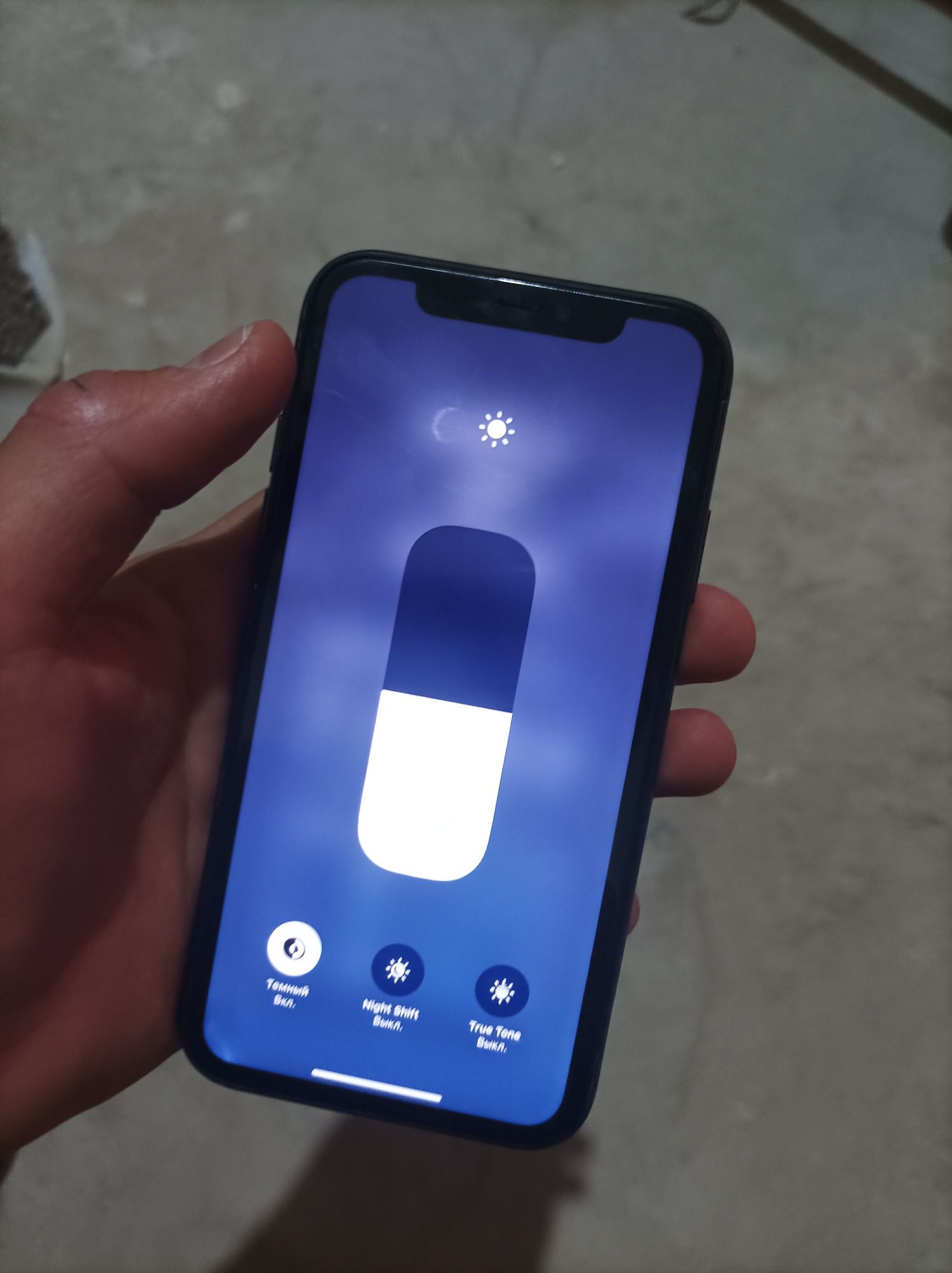 Iphone 11 qora 64gb