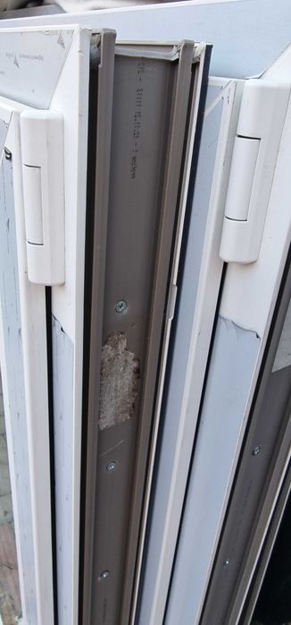 Ferestre pvc cu geam termoizolant (3 sticle)