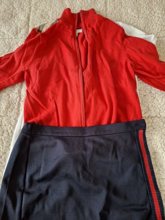 Ученическа униформа Gucci, burberry