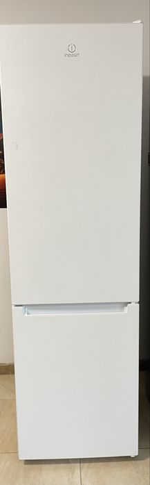 Frigider indesit alb