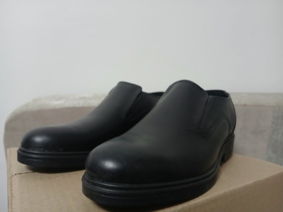 Прожам туфли новый есть 41/42 размеры  кожкомбинат