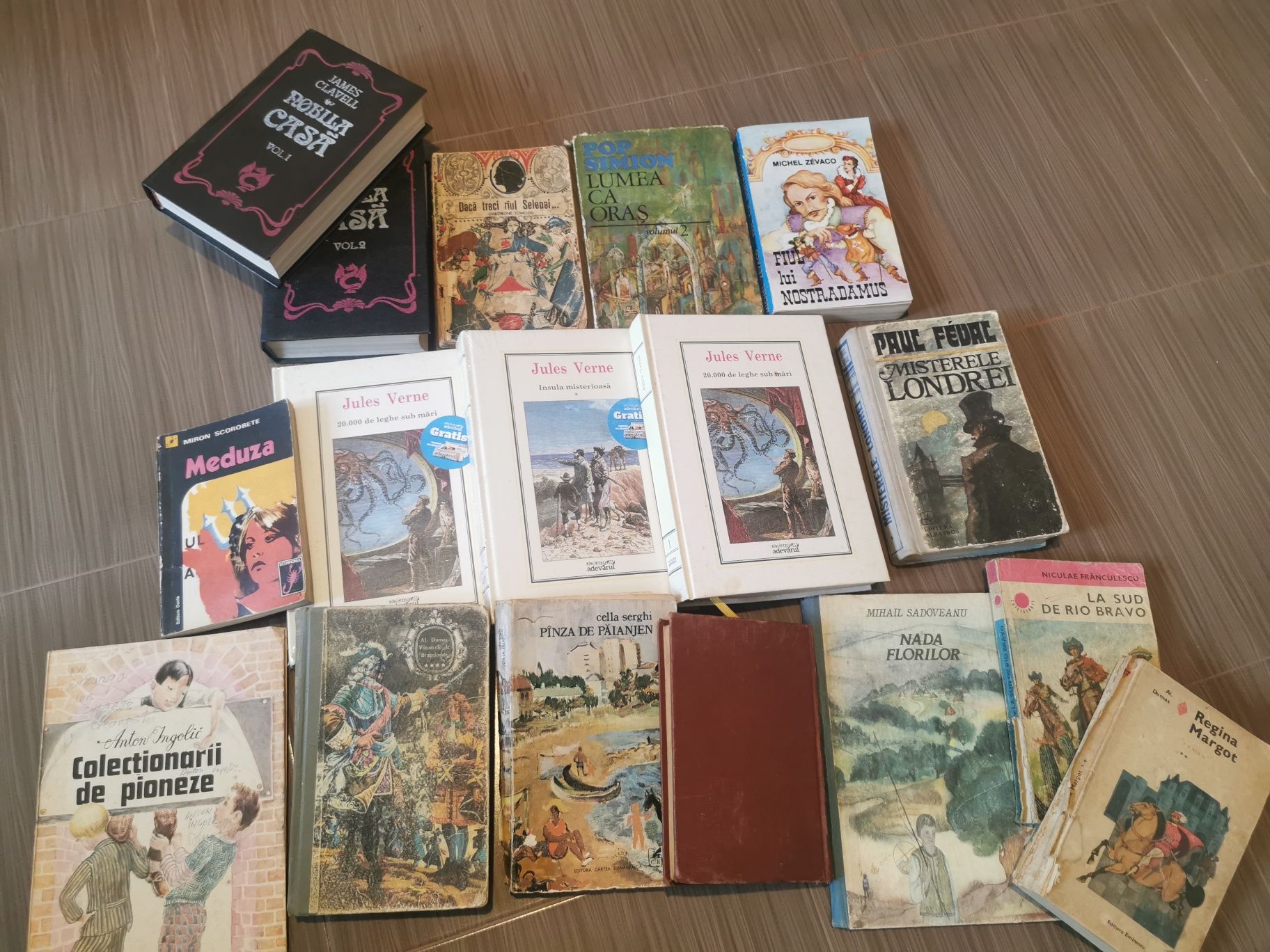 Cărți vechi și de colecție