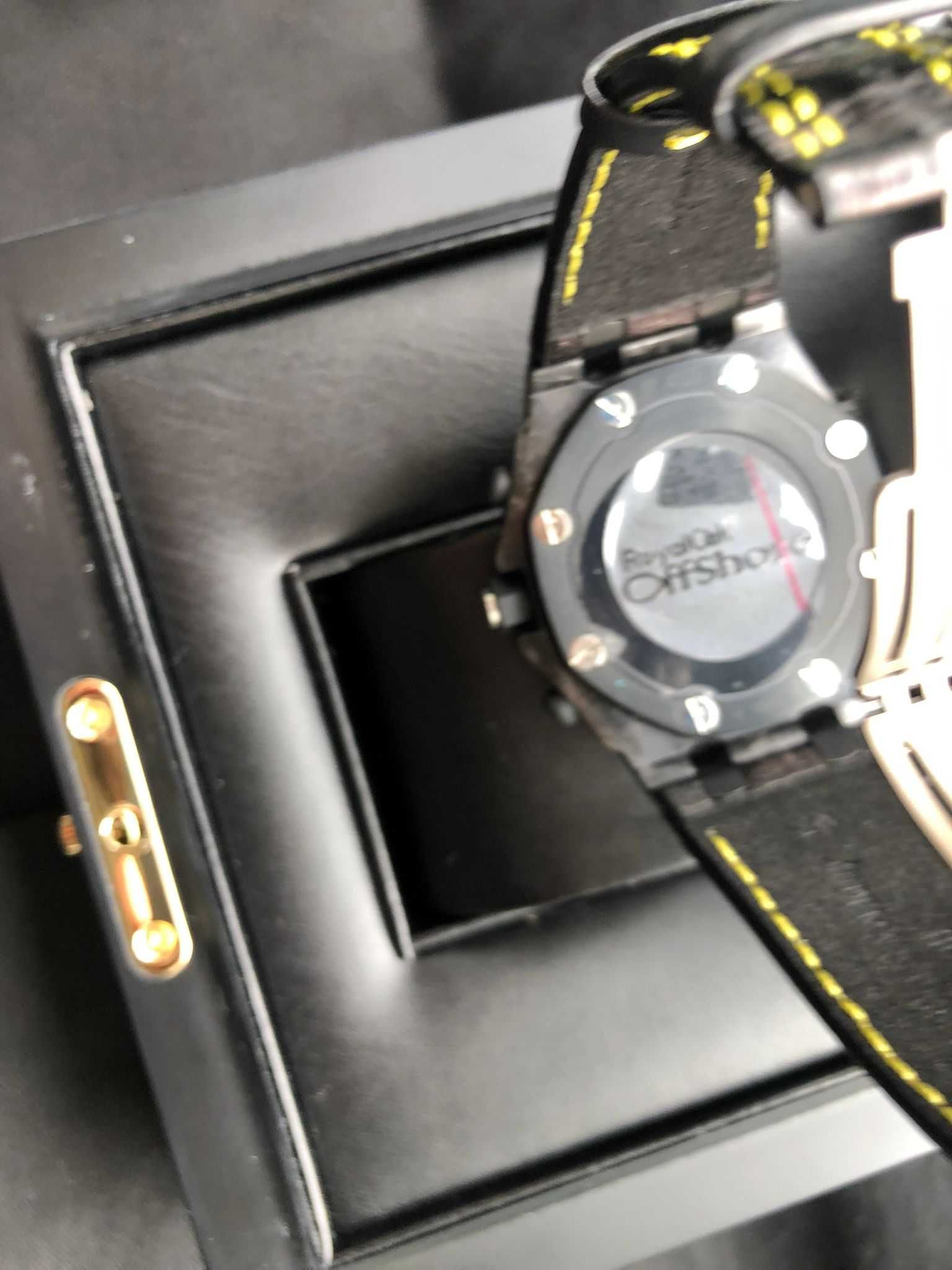 Audemars Piguet Royal Oak Offshore Bumble Bee Forged Carbon Fiber-100%