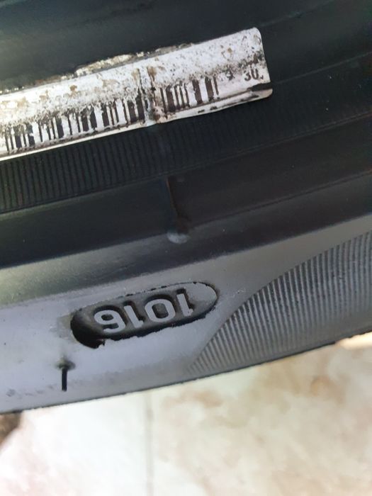 Гуми 255.40.21.Pirelli Bridgestone 6 комплекта Замъка Ямбол.