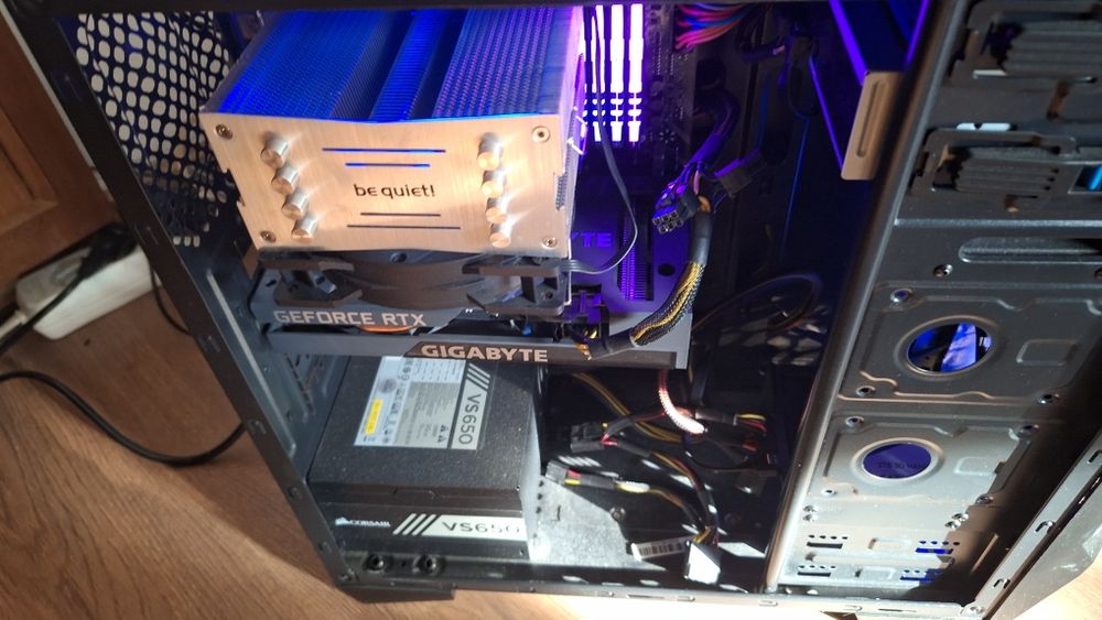 Pc gaming ryzen 5,3500x b450m-ds3h v2,rtx 3050 8 gb,32 gb ddr4