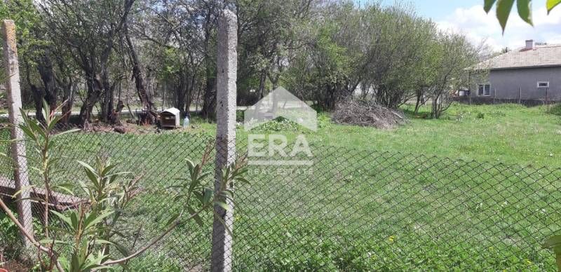 ЕКСКЛУЗИВНО! ЕРА ИмотиТе предалга за продажба Урегурлиран поземлен имо