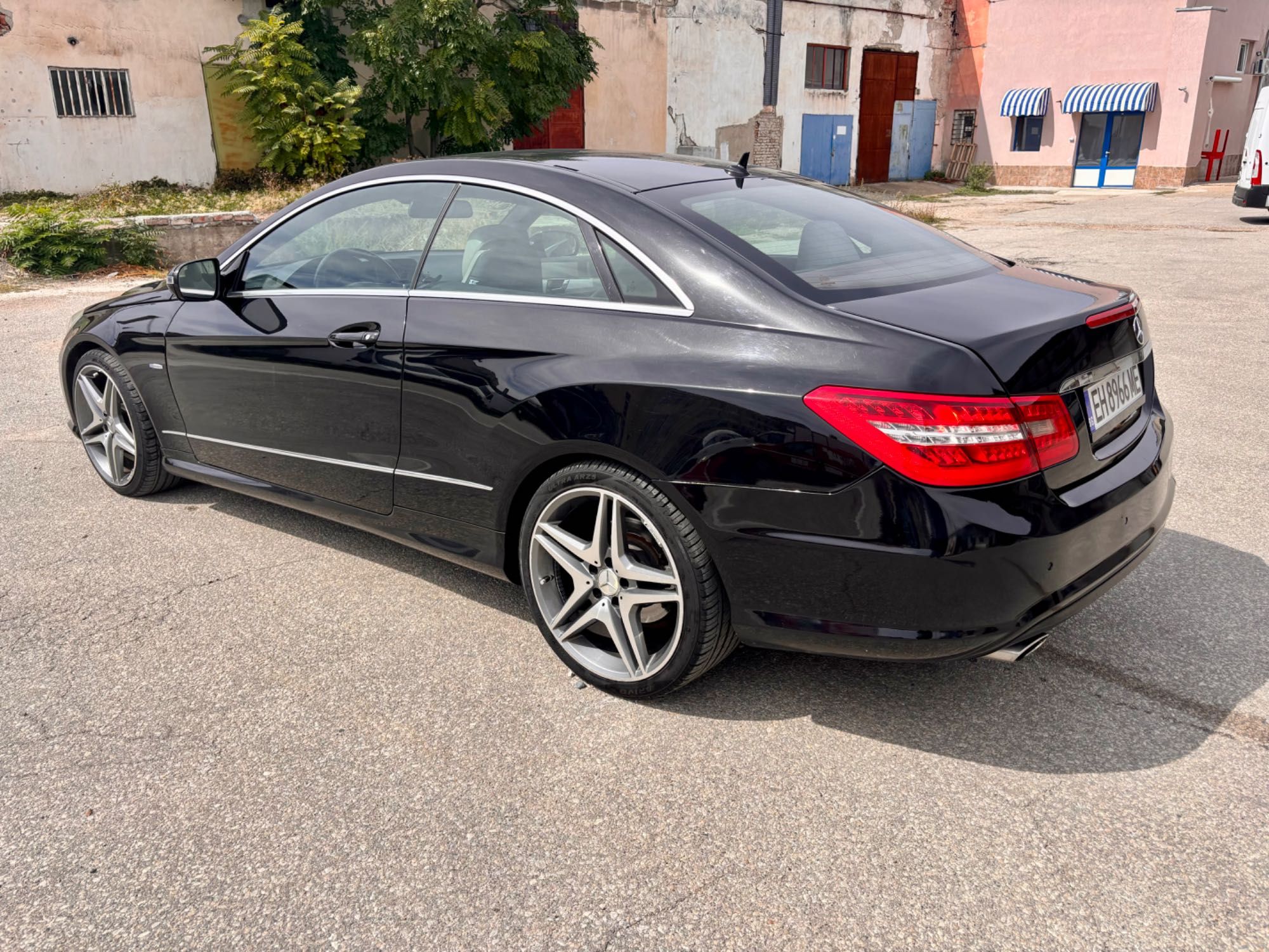 Mercedes-Benz E 250 Coupe CDI BlueEFFICIENCY