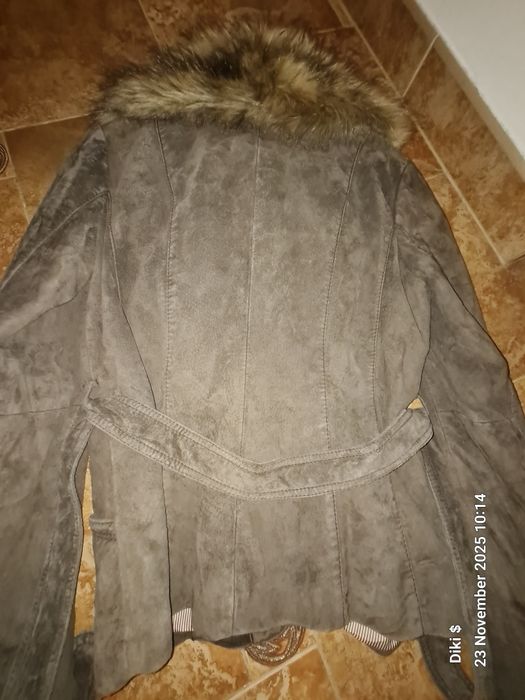 Дамско велурено сако