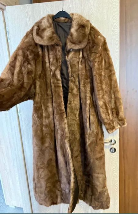 Уникално женско дълго палто от естествена кожа- необличано!