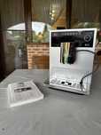 Espressorul Melitta Caffeo CI E970-103
