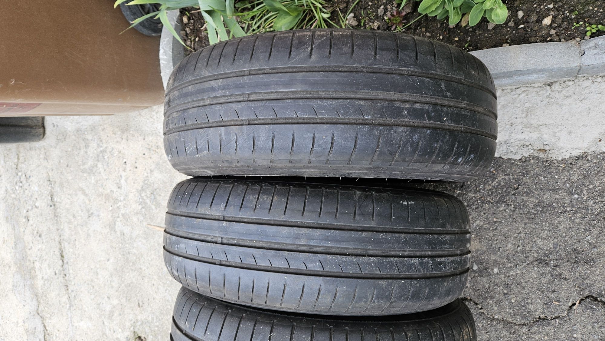 Dunlop vara 195.65.15 cu jante 5x114.3 - Hyundai