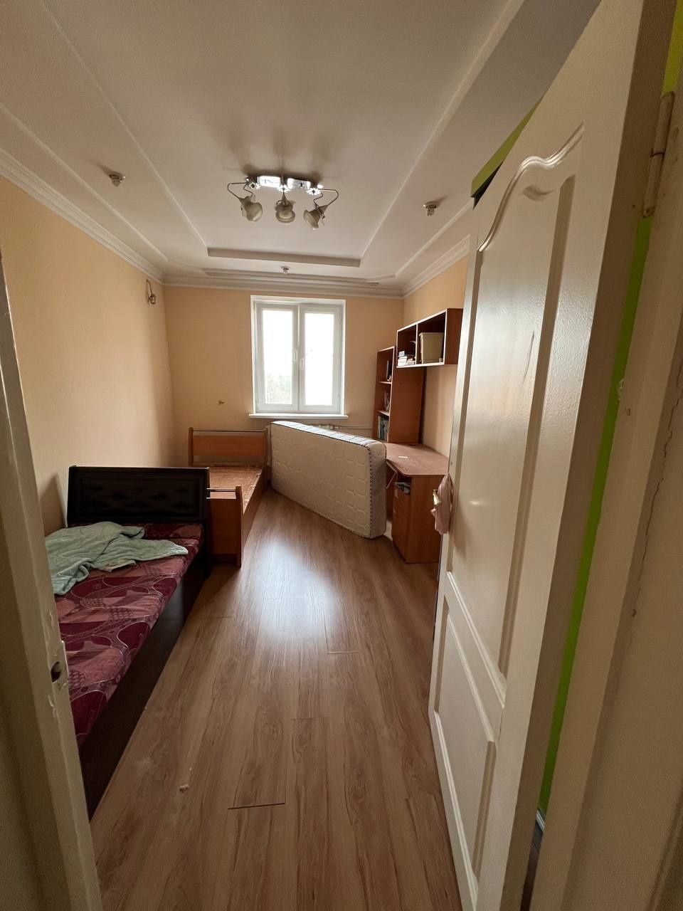 Очень срочно продаётся банковская квартира 3/4/4 Кора камиш 2/5