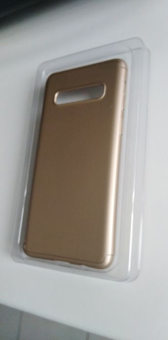 Vand Husa de protectie Samsung Galaxy S10 Gold,nou nouta.