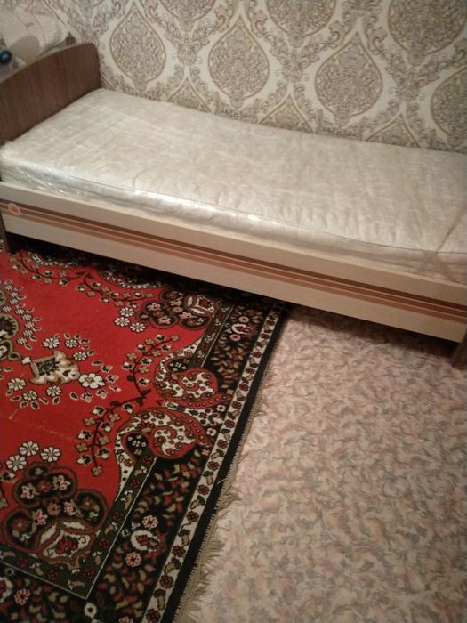 Кровать одна спальна