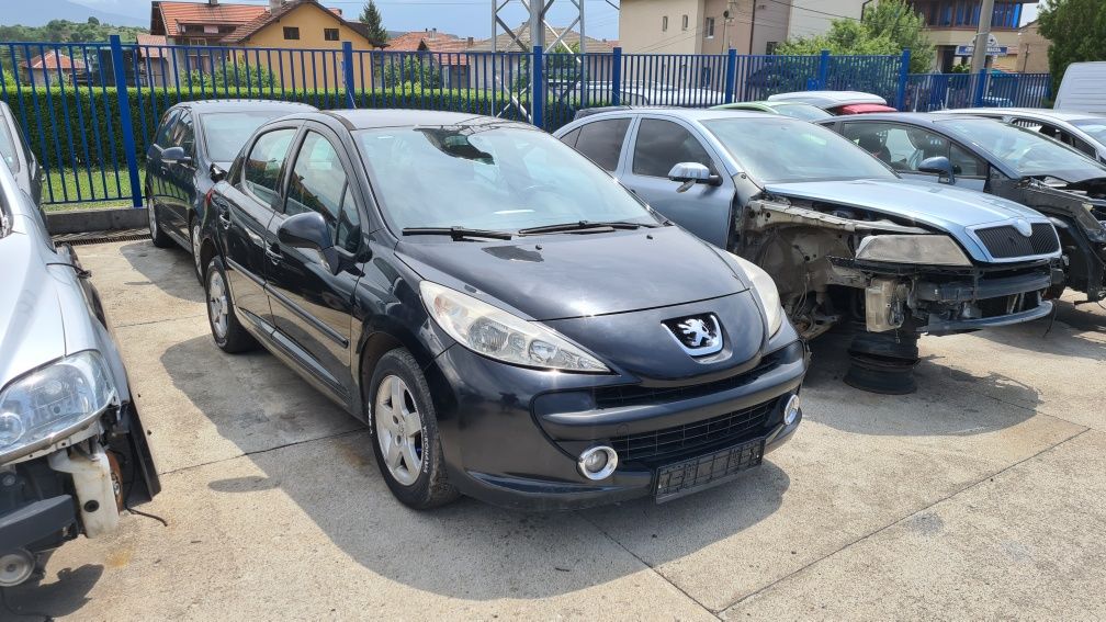 Peugeot 207 1.4i на части