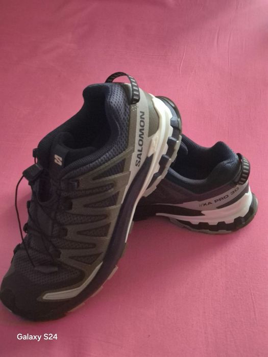 Pantofi drumetie Salomon marime 43 Jumate