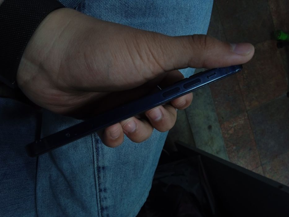 айфон 12  64/79%