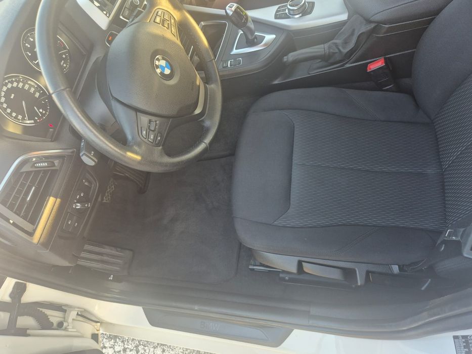 Vând bmw seria 1 impecabil
