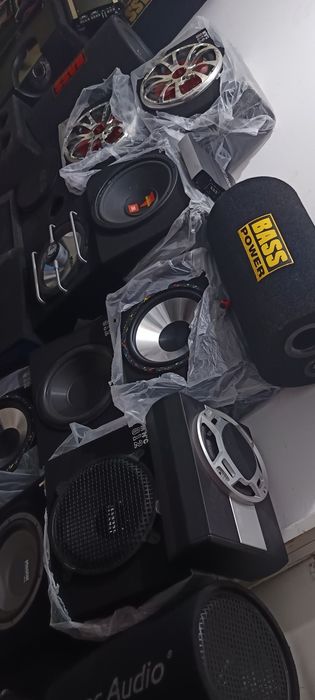 Statie subwoofer activ auto amplificator bass masina rms audio jbl