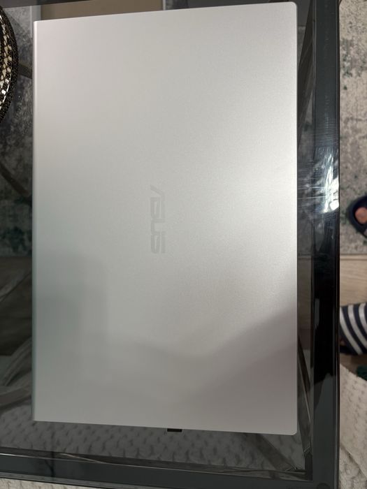Vand laptop Asus