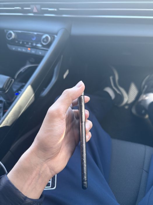 Iphone 11  64 гигабайт