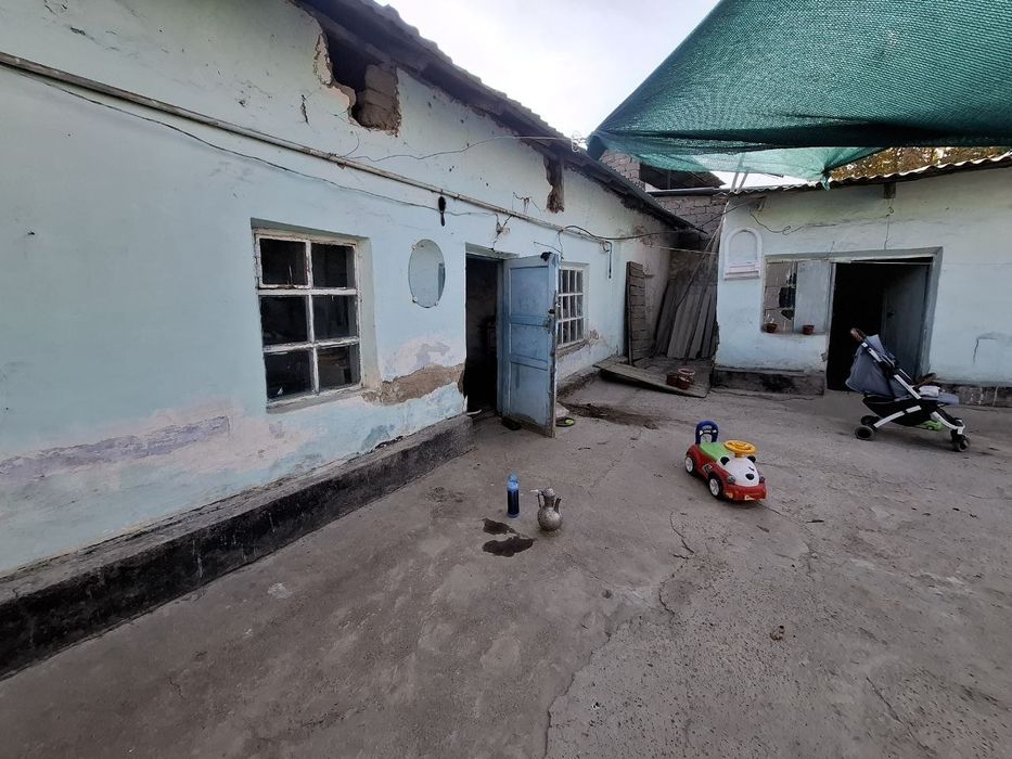 Ховли ер сотилади