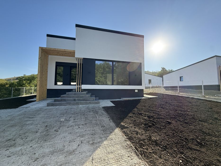 Casa 4 camere Incalzire in pardoseala - 500 mp teren