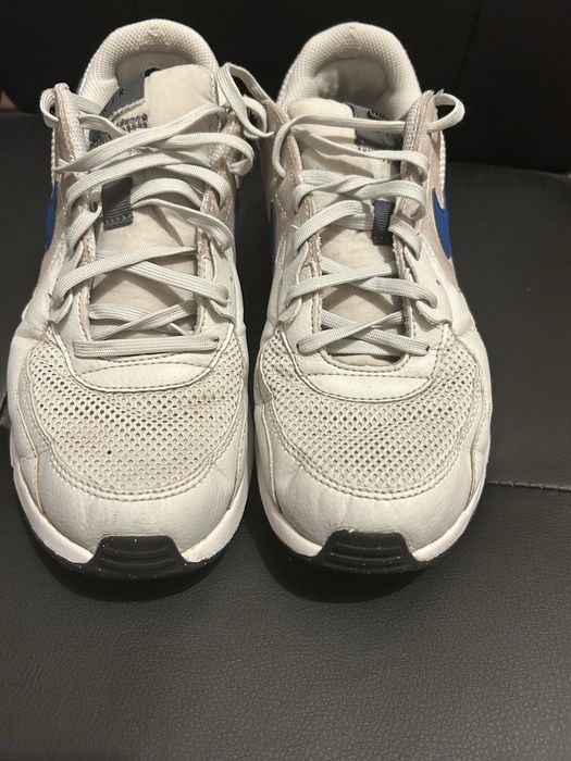 Vând Nike Air Max – purtați puțin, stare excelentă