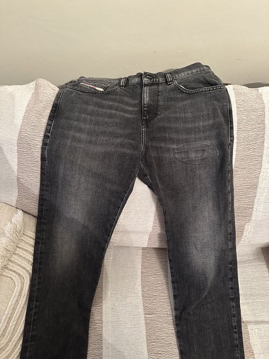 Blugi Diesel 2 perechi , 32/32