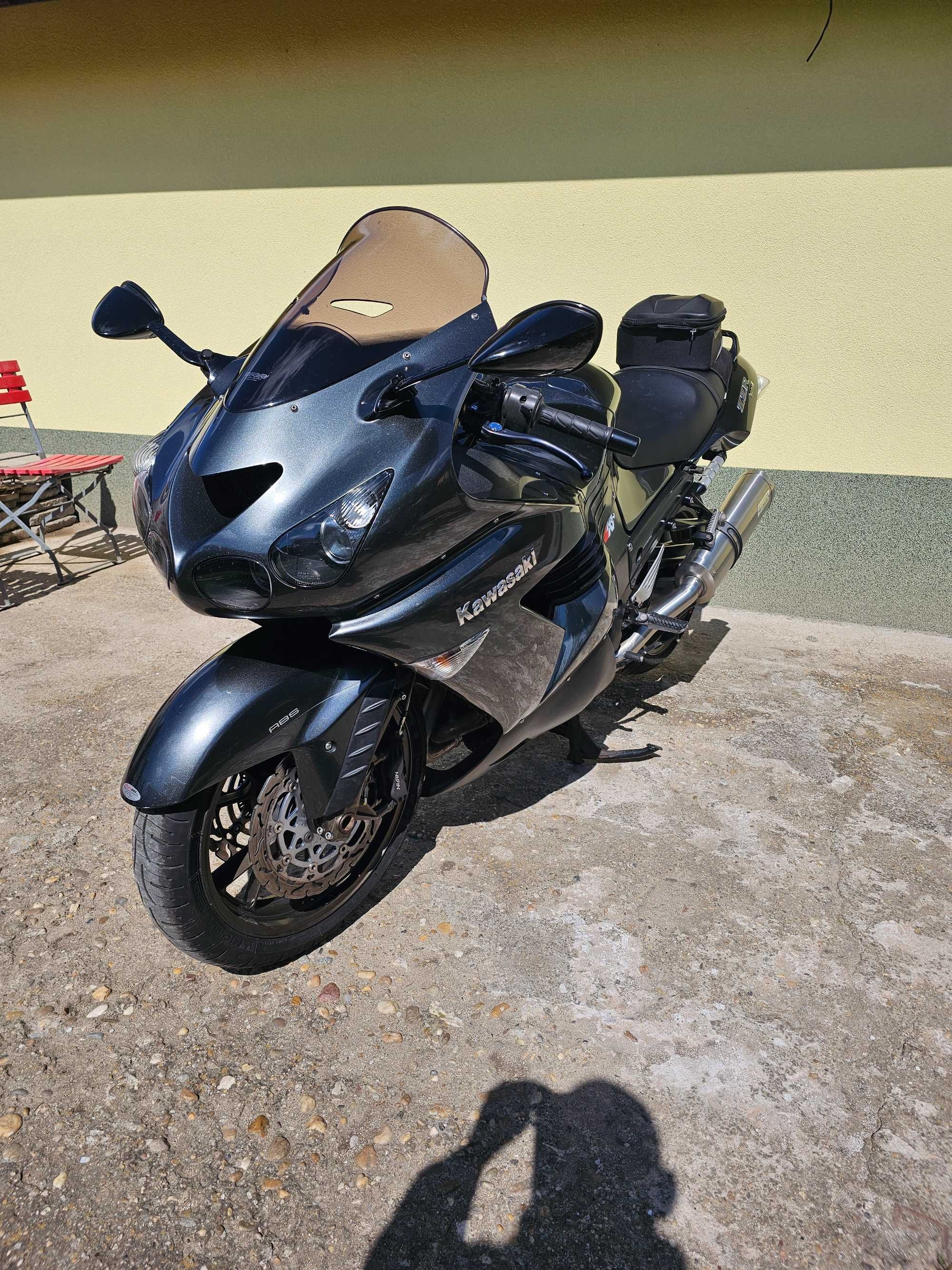 Kawasaki zzr1400, Zx14