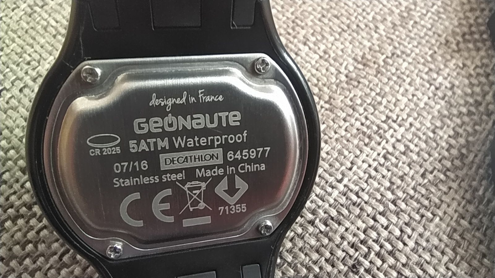 Set 3 ceasuri DECATHLON electronice rezistente la apă