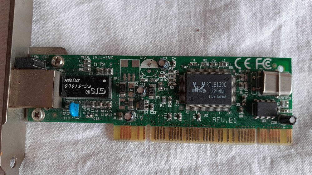 Стара LAN мрежова карта за настолен компютър