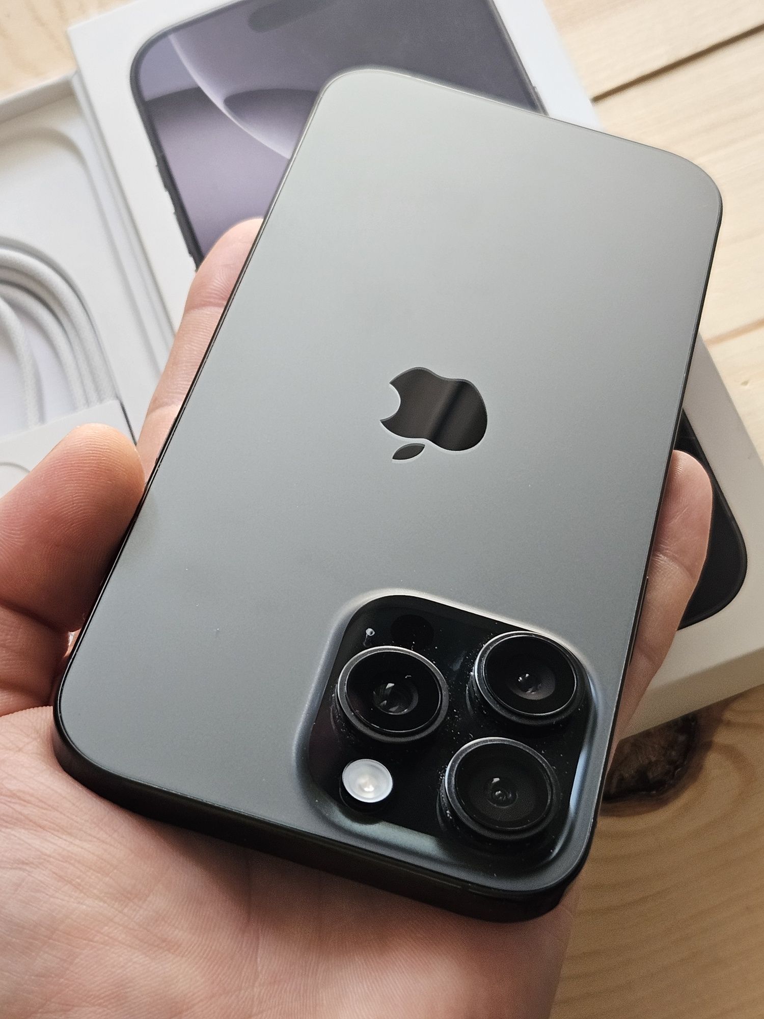 IPhone 16 Pro Max 256 gb akb 100 EAC
