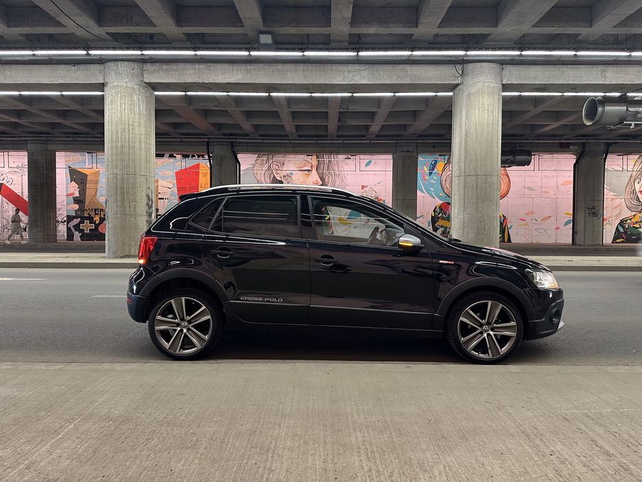 Volkswagen Polo Croos