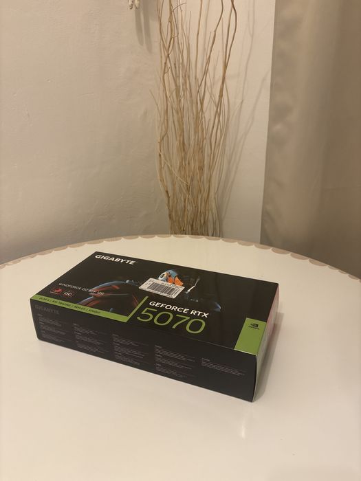 GigaByte GeForce RTX 5070 Windforce OC 12G [nou și sigilat]