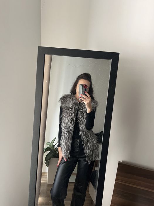 Жилетка от естествена лисича кожа