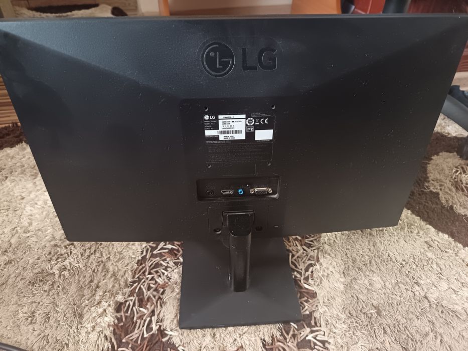 Vând monitor led 22