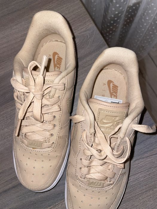 Vând Nike AirForce 1