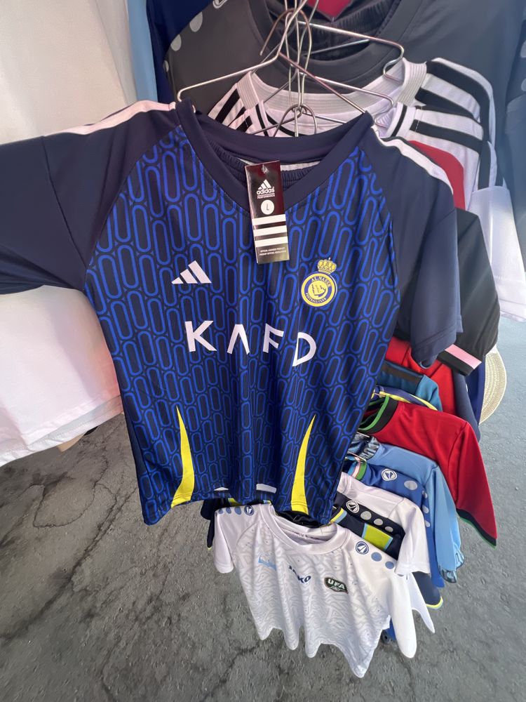 Futbol formalari orta yosh bolalar uchun