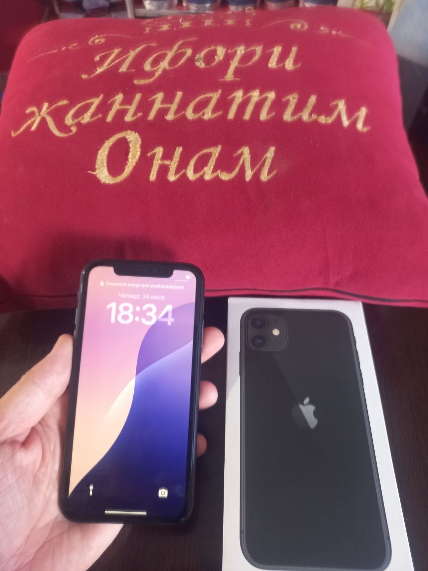 iPhone 11. 64GB  100% radnoy emkoct 74