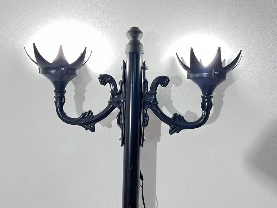 Lampă Tip Stradală Neagră, Cu 2 Brațe Ornamentale, Design Decorativ