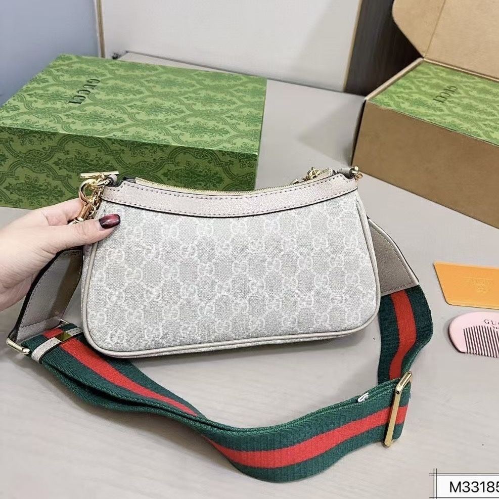 Чанта gucci чисто нова