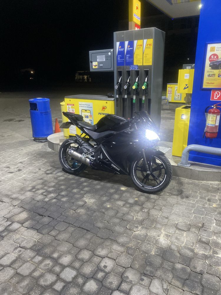 Vand Yamaha Yzf R-125 2011